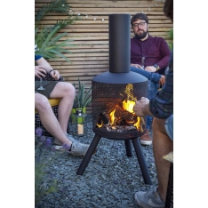 Laužavietė su kaminu