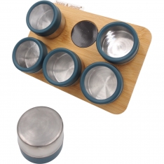 Magnetinė prieskoninė (6 indeliai) Magnetinė prieskoninė (6 indeliai)