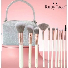 Makiažo šepetėliai + krepšys