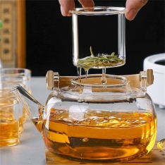 Stiklinis arbatos plikimo arbatinukas