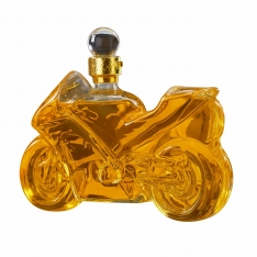 Stiklinė motociklo formos karafė –