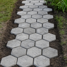 FORMA TRINKELĖMS / SODO TAKELIUI 29 x 29 x 4 CM