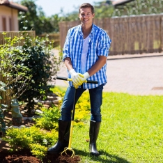 Rankinis dirvos purentuvas – aeratorius su ilgais dantimis