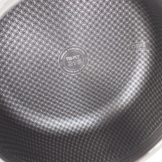 26 cm nerūdijančio plieno puodas su dangčiu