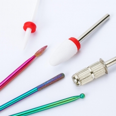 Manikiūro ir pedikiūro antgalių rinkinys