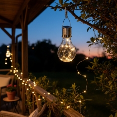 Saulės energija įkraunama sodo lempa „Lemputė“