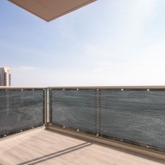 Balkono apsauga iš tinklo 100×700 cm – privatumas ir apsauga nuo vėjo